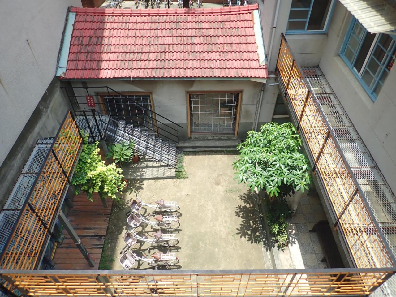 City Hut 1828 ไถหนาน ภายนอก รูปภาพ